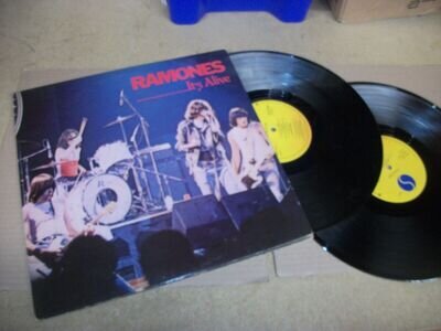 THE RAMONES- ITS ALIVE DOUBLE VINYL ALBUM