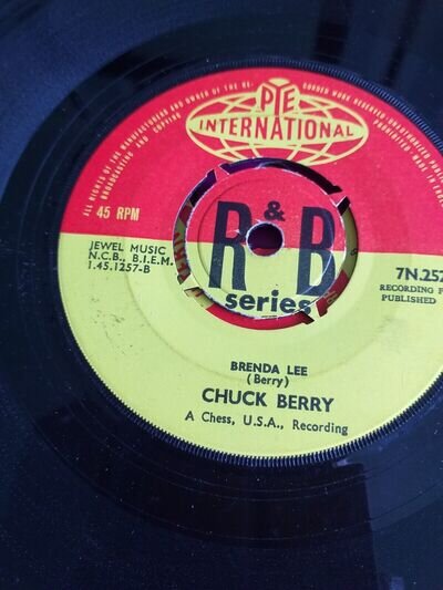 Pye - Chuck Berry - 45 rpm 7" Single Vinyl Record - You Never Can Tell