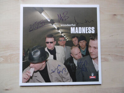 Madness Autogramme signed LP-Cover "Wonderful" Vinyl