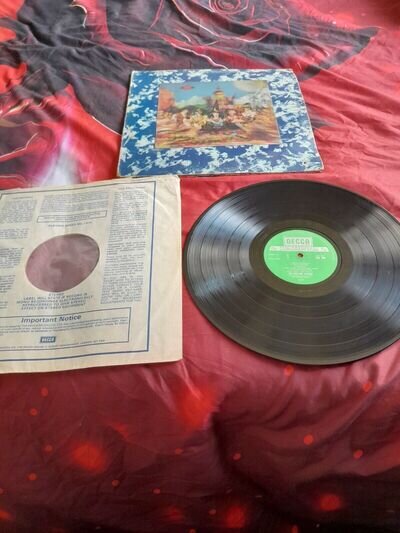 THE ROLLING STONES THEIR SATANIC MAJESTIES REQUEST VINYL LP-3D COVER-DECCA-RARE.