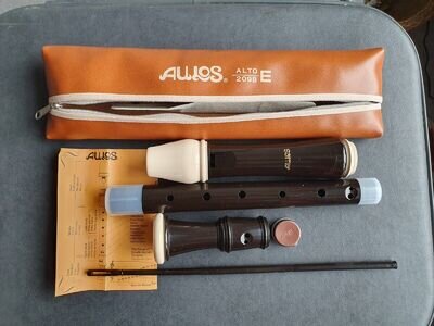 Aulos 209B Alto Vintage Treble Recorder - Cleaning Rod, Joint Grease, Case