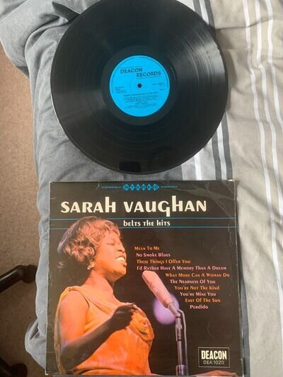 BELTS THE HITS - SARAH VAUGHAN- NEAR MINT